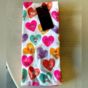 NWT 3 pack of Kitchen towels Valentine’s Day
